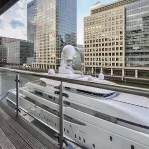 Apartment Waterfront 